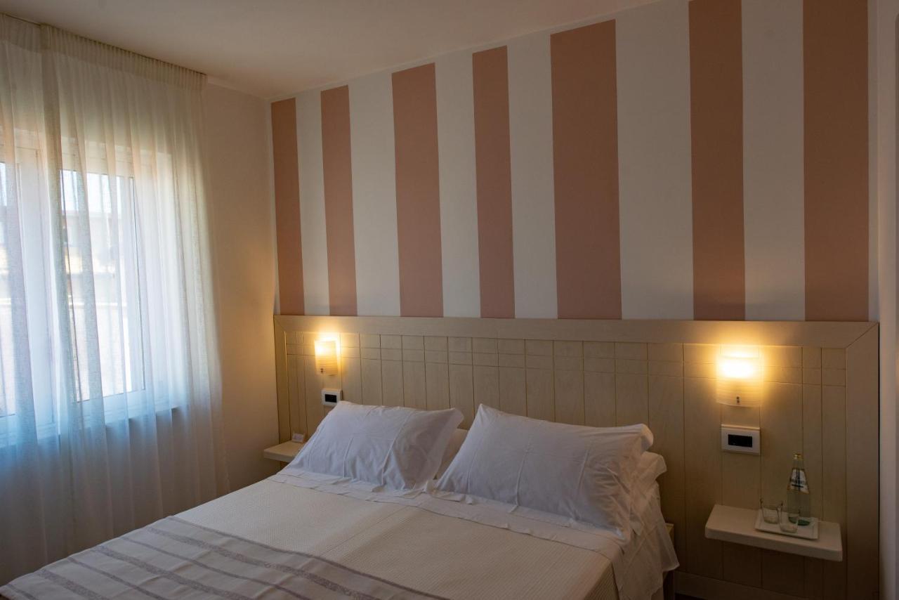 Le Camere Di Libero E Roberta Parghelia Buitenkant foto
