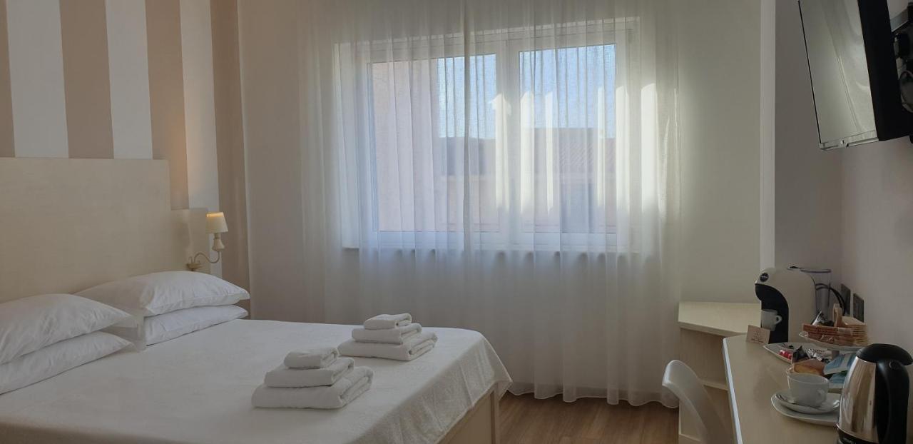 Le Camere Di Libero E Roberta Parghelia Buitenkant foto
