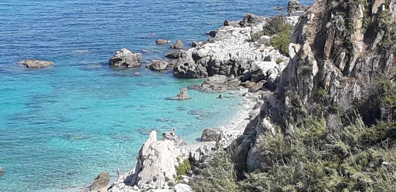 Le Camere Di Libero E Roberta Parghelia Buitenkant foto