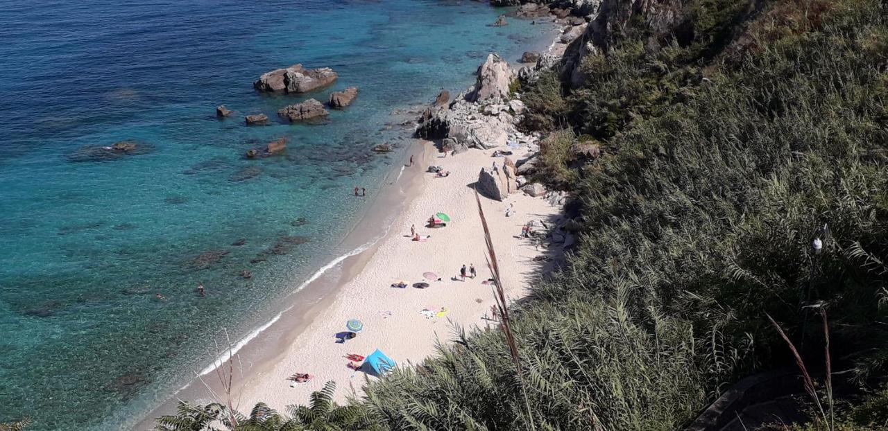 Le Camere Di Libero E Roberta Parghelia Buitenkant foto