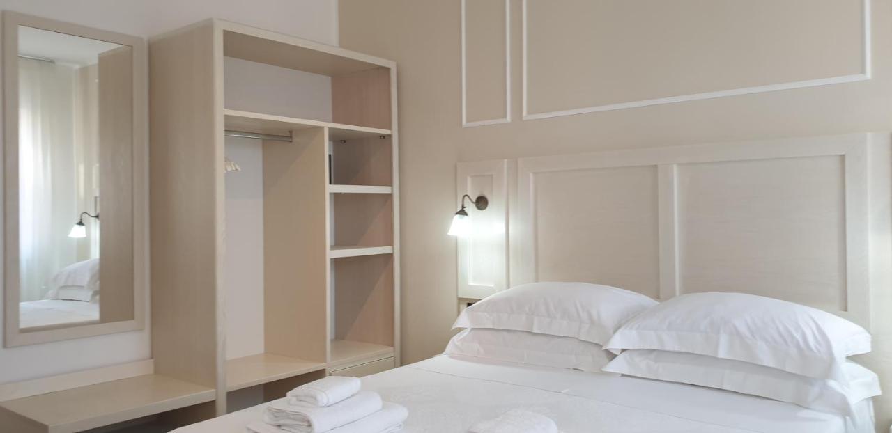 Le Camere Di Libero E Roberta Parghelia Buitenkant foto