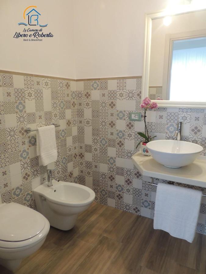 Le Camere Di Libero E Roberta Parghelia Buitenkant foto