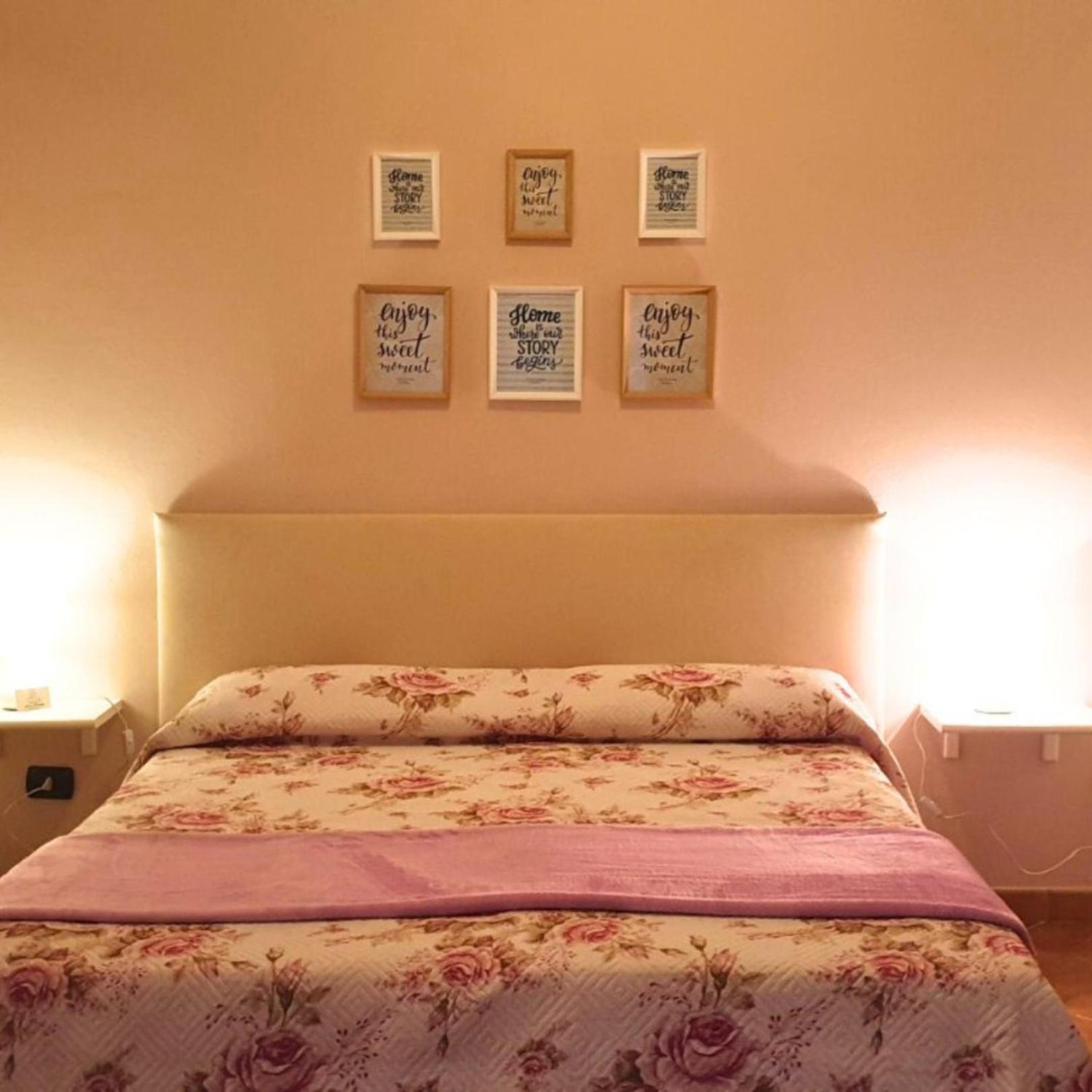 Le Camere Di Libero E Roberta Parghelia Buitenkant foto